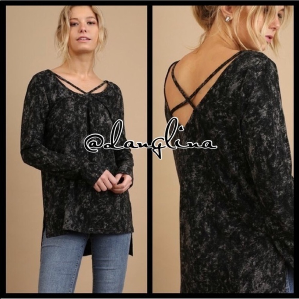 ❣️Sale was $45 down sizing❣️ Cute Criss cross straps top